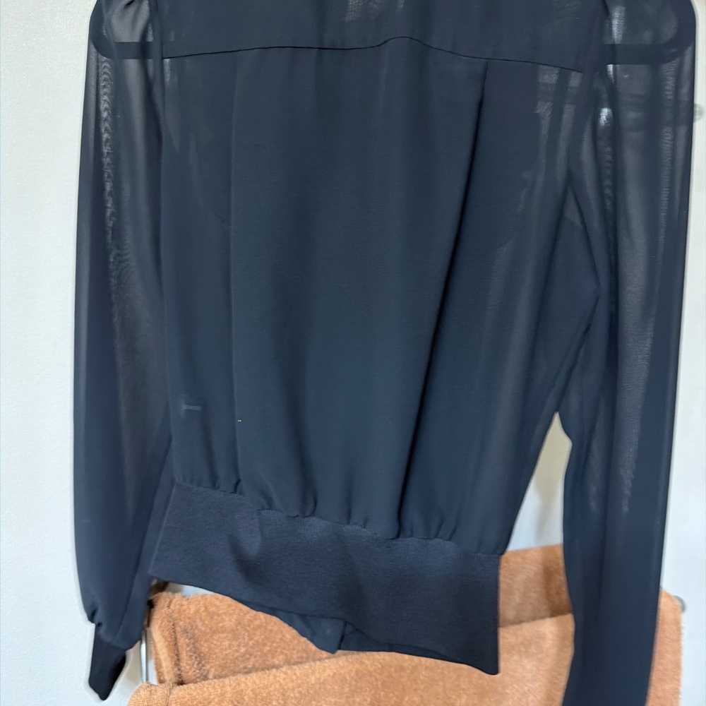 Top - Picture 2 of 3